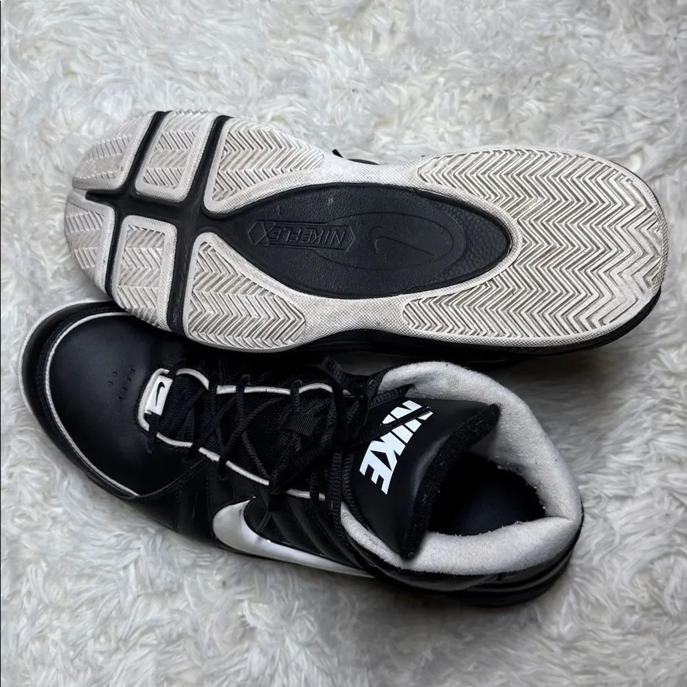 Nike Flex Black and White sneaker
